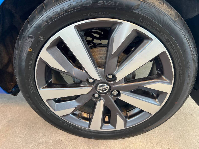 2020 Nissan Versa SR