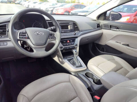 2018 Hyundai Elantra SE