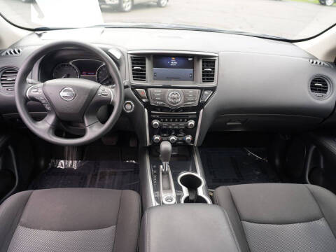 2020 Nissan Pathfinder S
