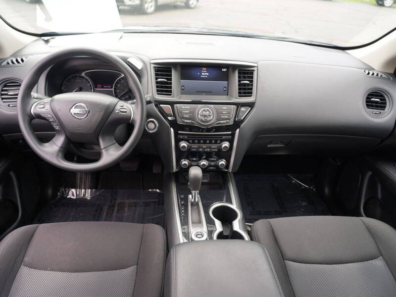 2020 Nissan Pathfinder S
