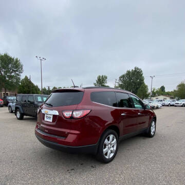 2017 Chevrolet Traverse LT