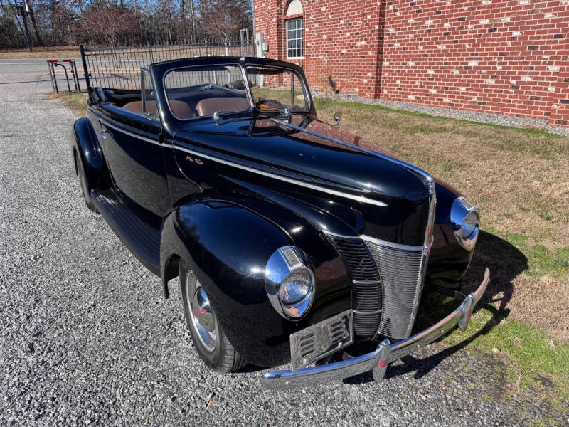 1940 Ford Deluxe