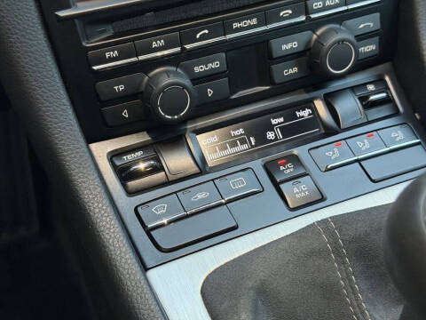 2016 Porsche Cayman GT4