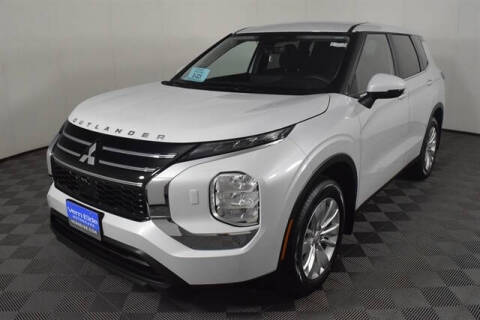 2025 Mitsubishi Outlander ES