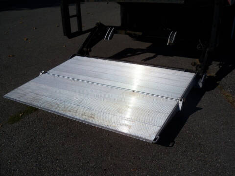 1999 Freightliner FL70