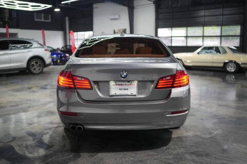 2015 BMW 5 Series 528i