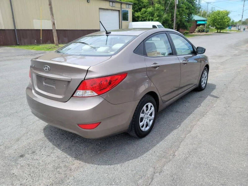 2012 Hyundai Accent GLS