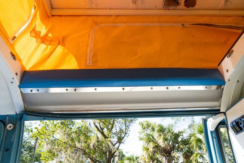 1973 Volkswagen Bus