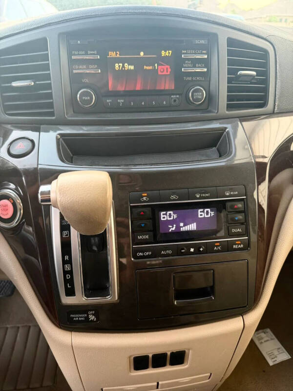 2012 Nissan Quest