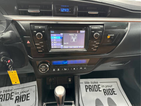 2015 Toyota Corolla LE