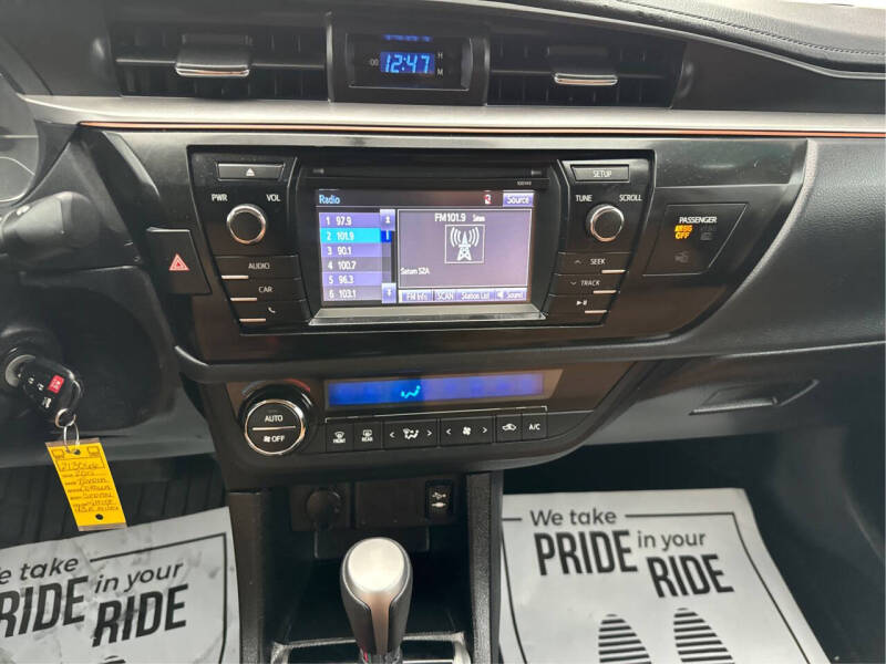 2015 Toyota Corolla LE