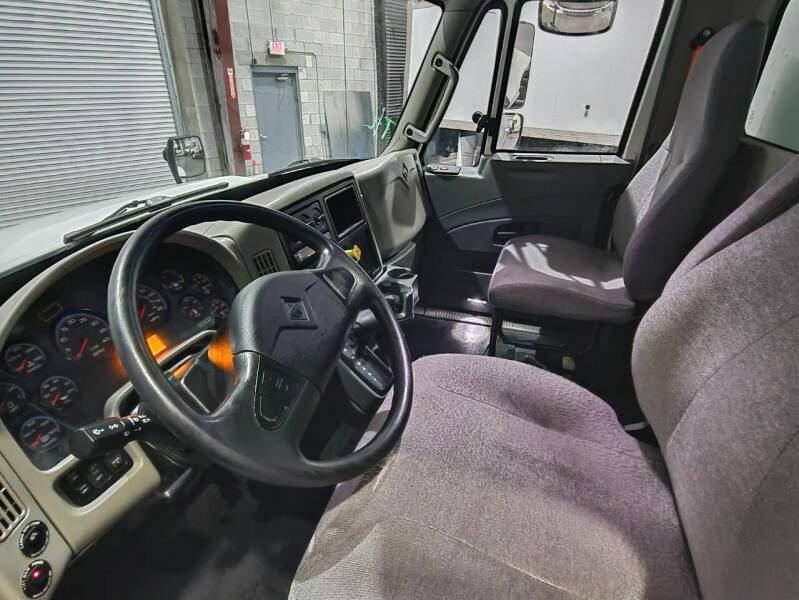 2018 International DuraStar 4300