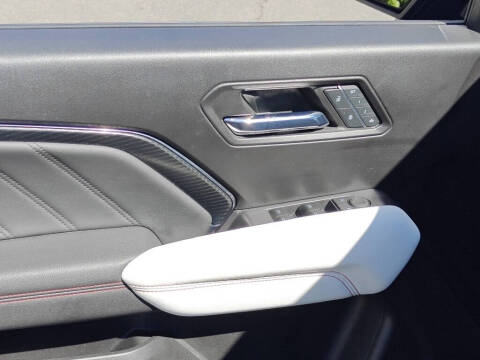 2023 GMC Canyon AT4X