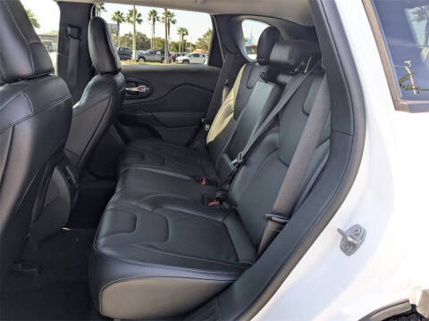 2023 Jeep Cherokee Altitude Lux