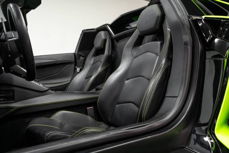 2015 Lamborghini Aventador LP 700-4