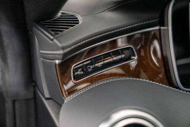 2016 Mercedes-Benz S-Class 17