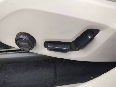 2019 Volvo XC90 T6 Momentum