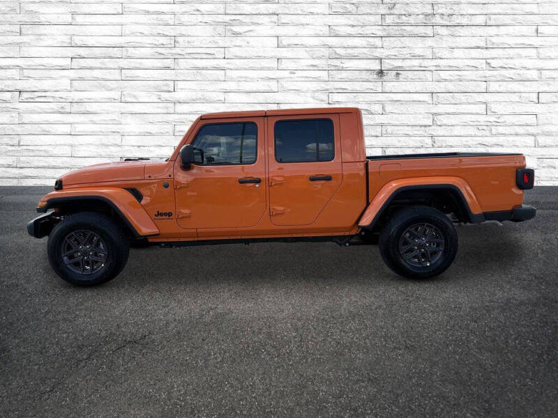 2025 Jeep Gladiator Sport S