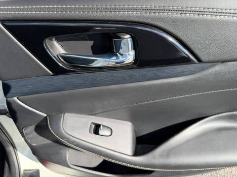 2020 Nissan Maxima Platinum