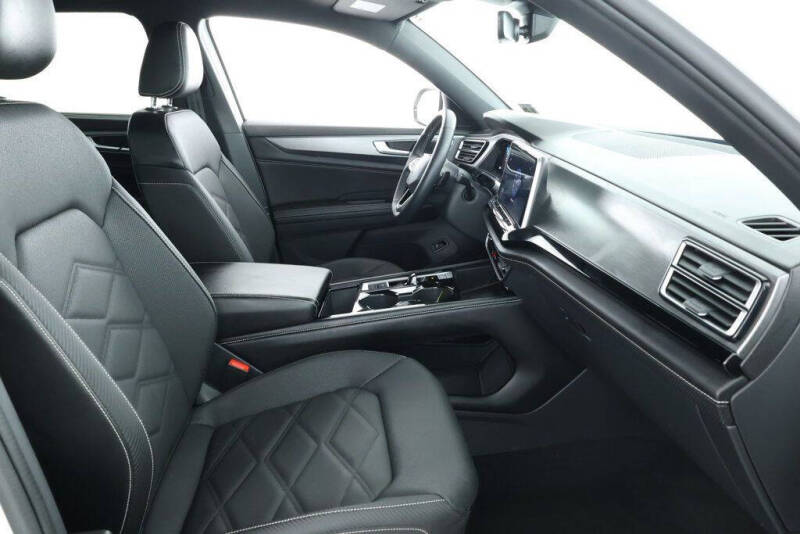 2024 Volkswagen Atlas Cross Sport SE 4Motion