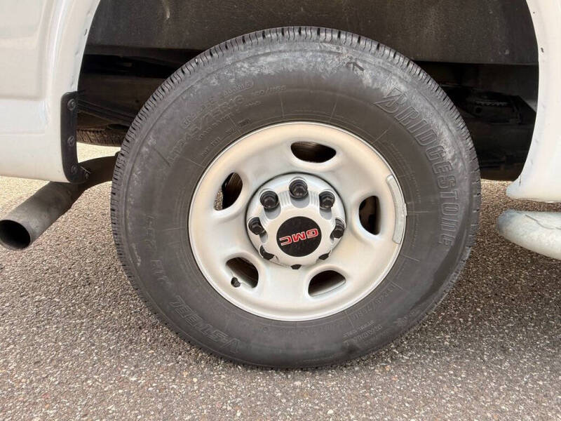 2023 GMC Savana 2500