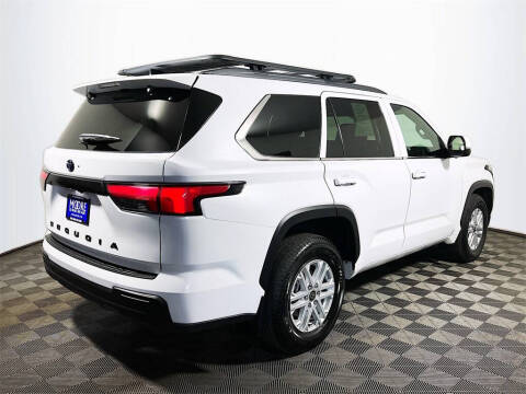 2024 Toyota Sequoia SR5