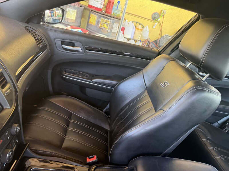 2017 Chrysler 300