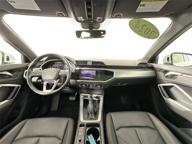 2024 Audi Q3 quattro S line Premium 45 TFSI