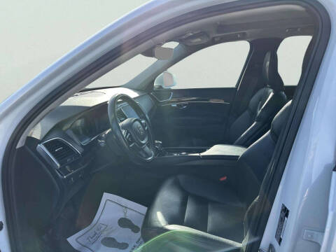 2019 Volvo XC90 T6 Momentum