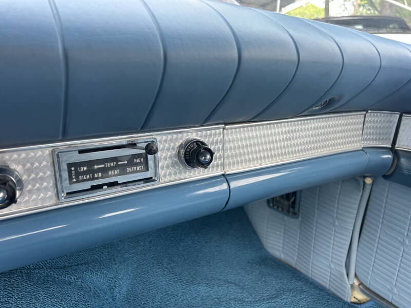 1957 Ford Thunderbird