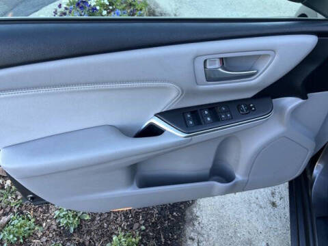 2017 Toyota Camry Hybrid