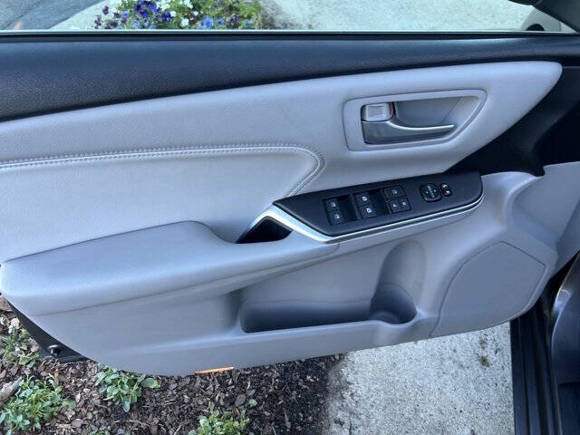 2017 Toyota Camry Hybrid