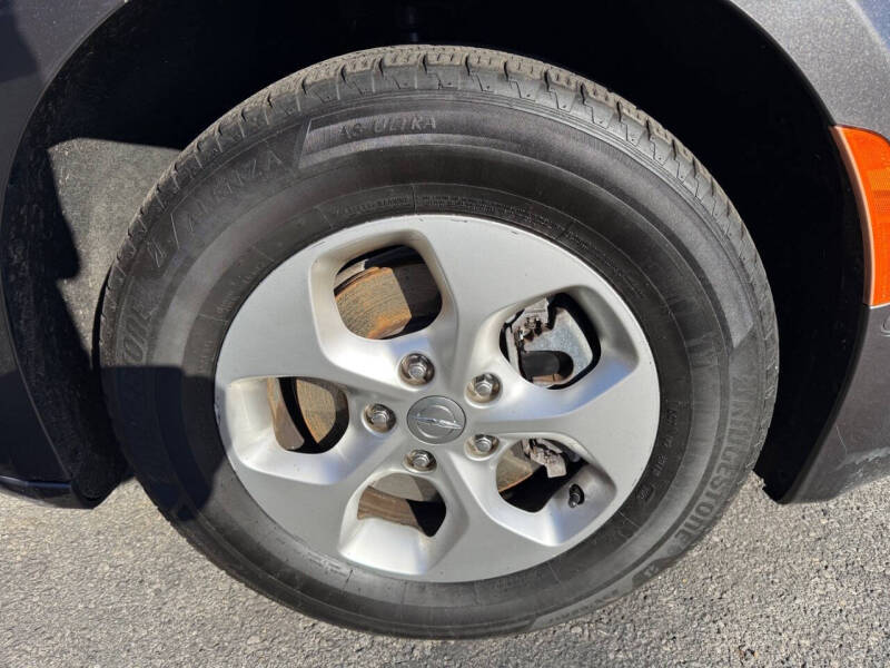 2017 Chrysler Pacifica Touring-L Plus