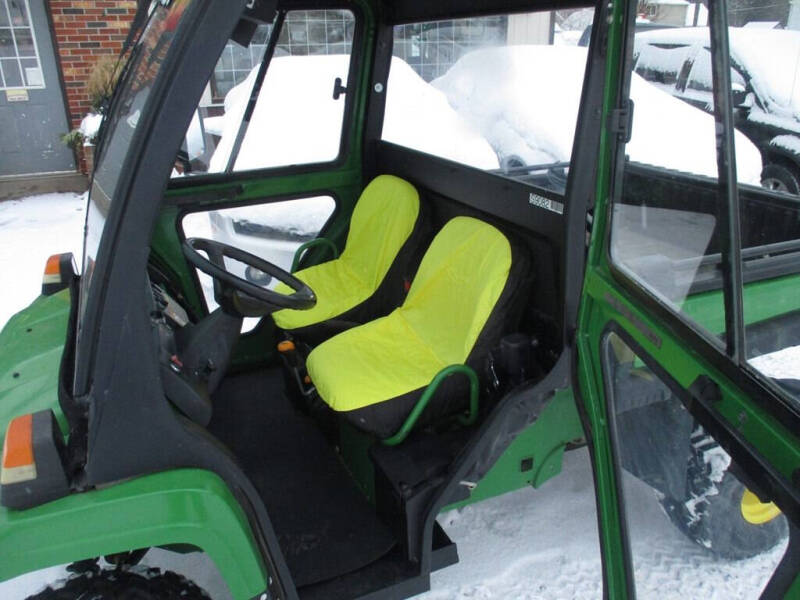 2017 John Deere GATOR TX 4X2