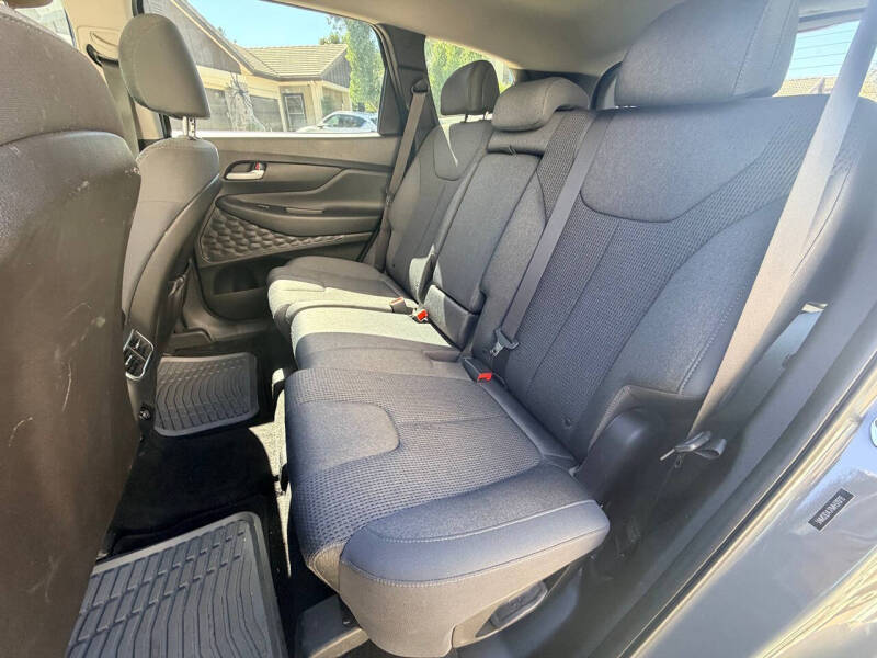 2021 Hyundai Santa Fe SE