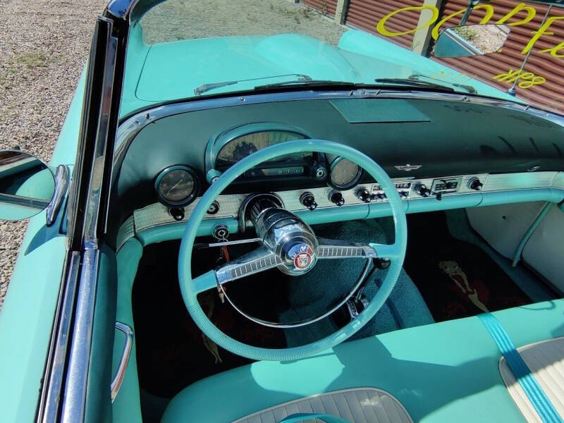 1955 Ford Thunderbird