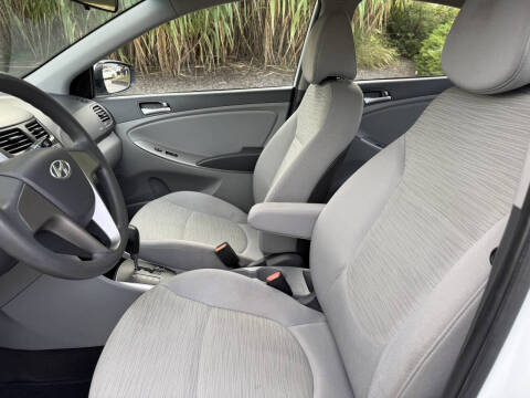 2017 Hyundai Accent SE