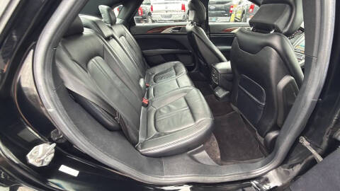 2017 Lincoln MKZ Select