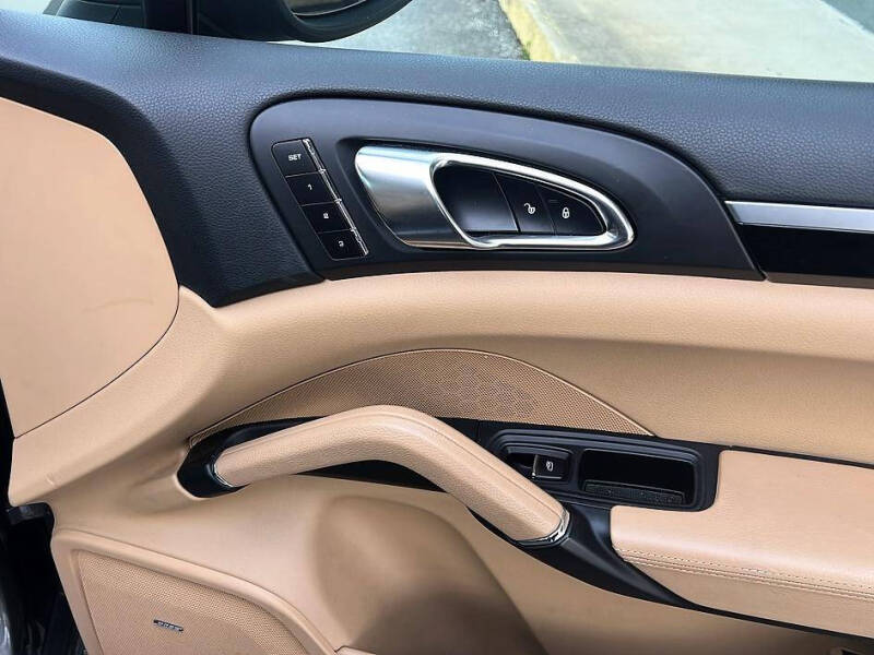 2014 Porsche Cayenne