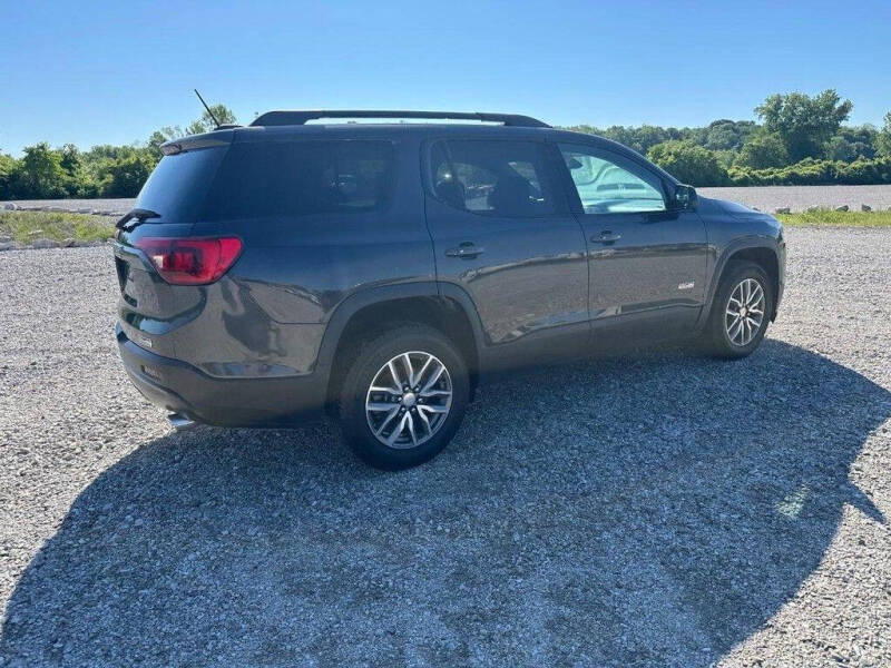 2017 GMC Acadia SLE-2