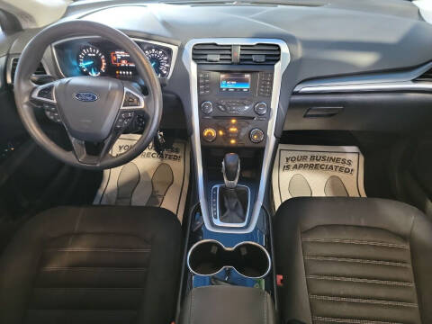 2014 Ford Fusion SE