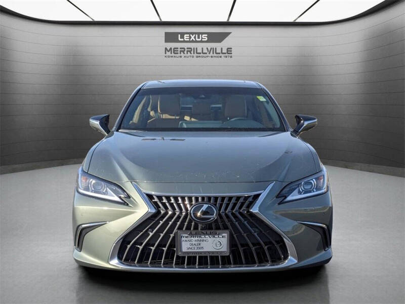 2025 Lexus ES 300h Luxury
