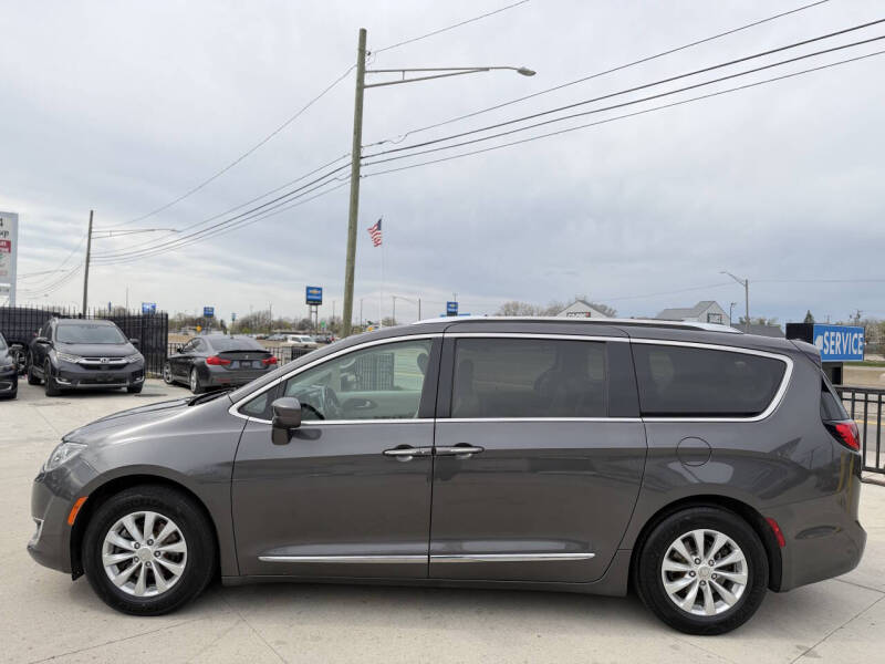 2019 Chrysler Pacifica Touring L