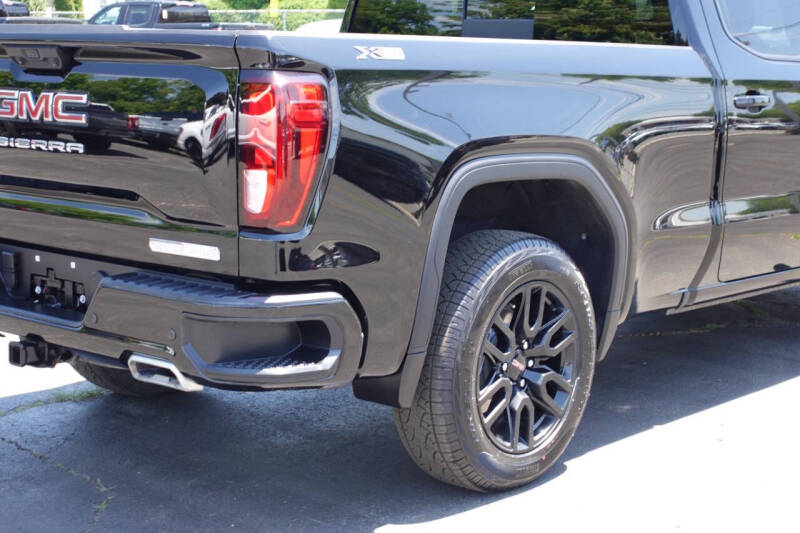 2025 GMC Sierra 1500 Elevation