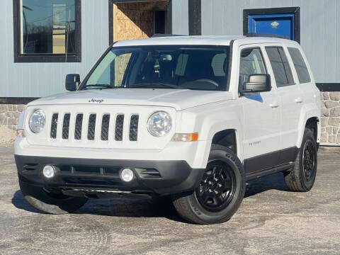 2017 Jeep Patriot for sale at Dynamics Auto Sale in Highland IN