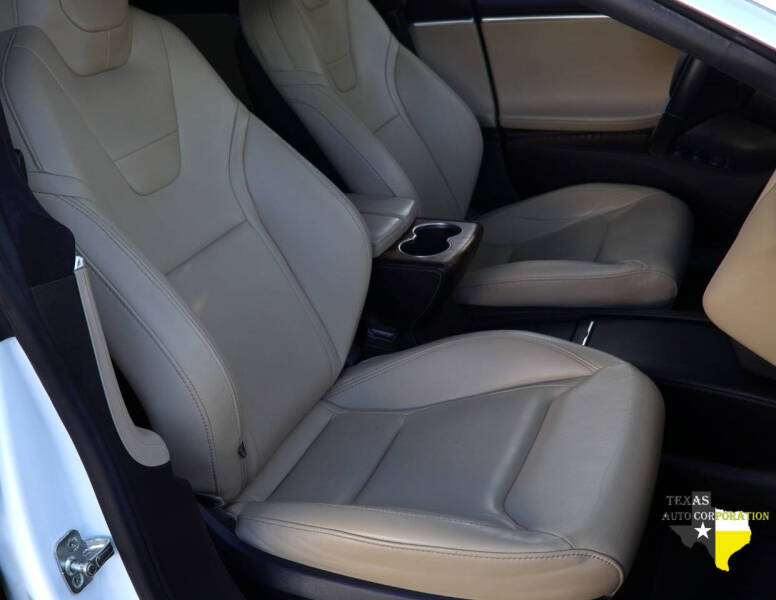 2016 Tesla Model S 90D