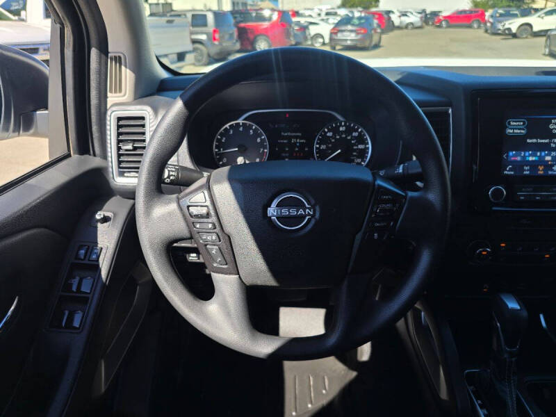 2024 Nissan Frontier SV