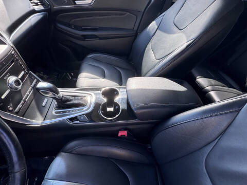 2017 Ford Edge Titanium