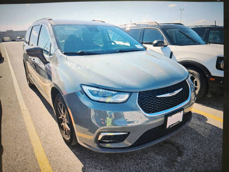 2022 Chrysler Pacifica Touring L