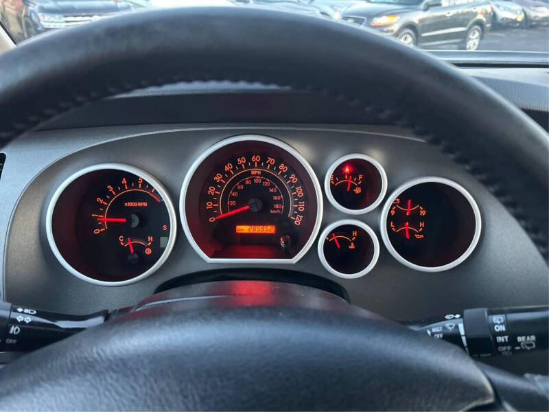 2013 Toyota Sequoia SR5